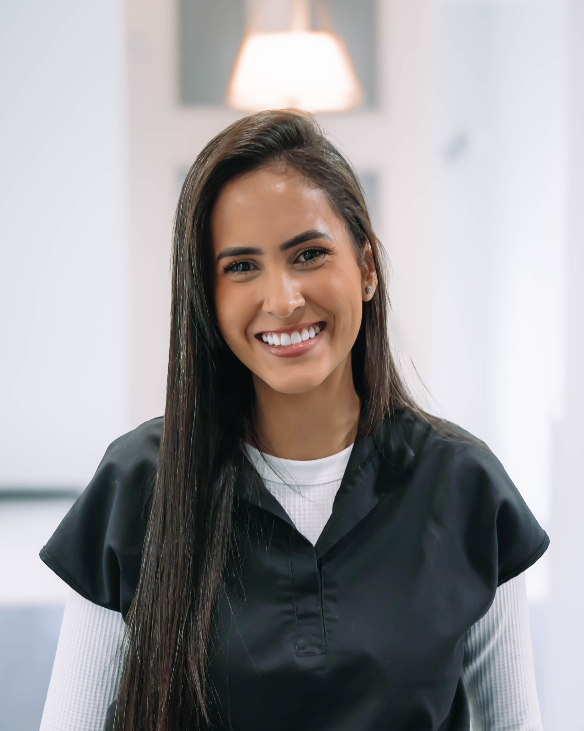 Nathália Clore, Dental Assistant