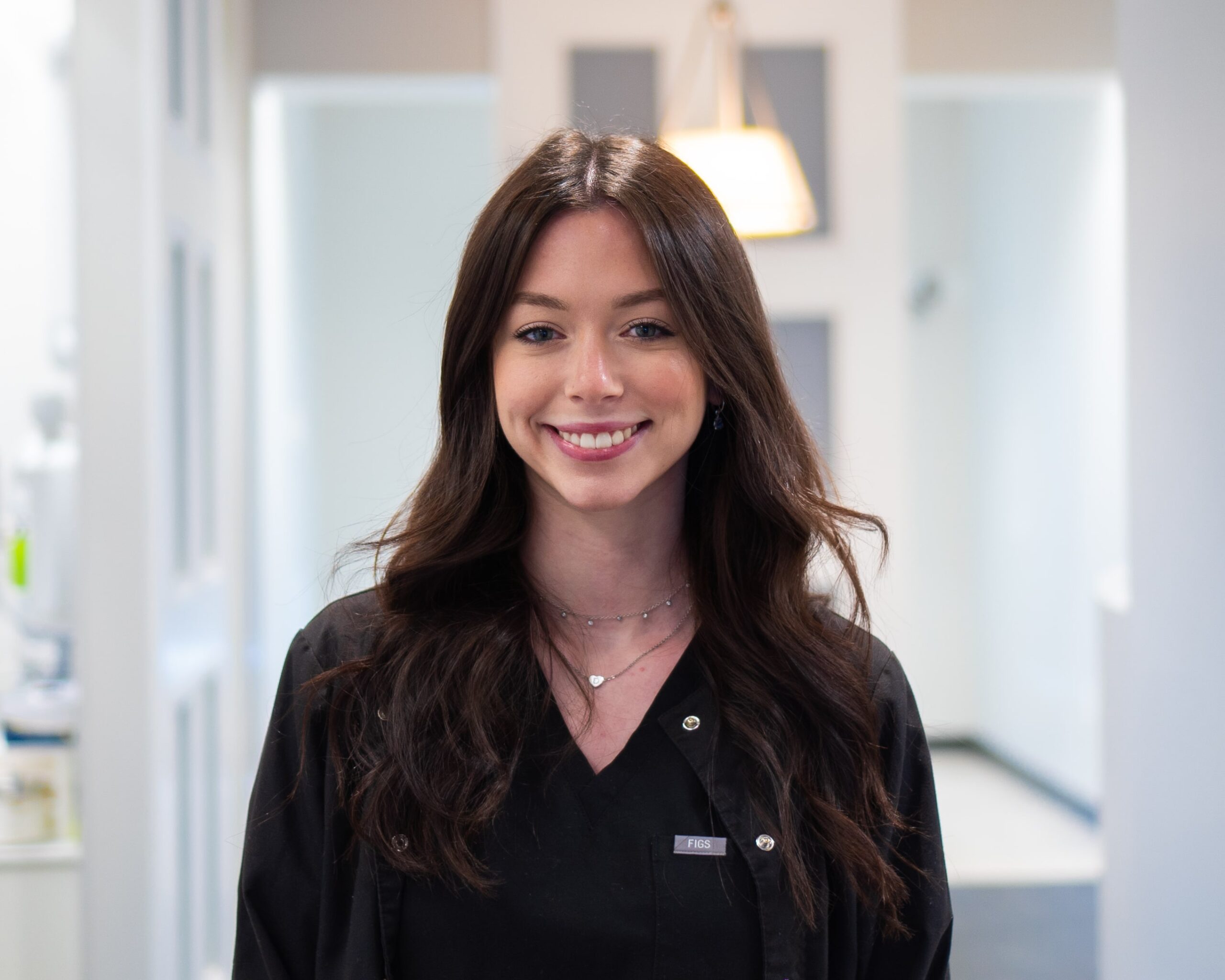 Taylor, Dental Assistant -min